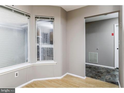 417 Silvia St, Ewing, NJ 08628 photo 4