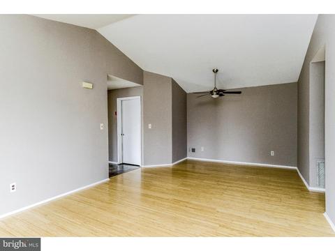 417 Silvia St, Ewing, NJ 08628 photo 7