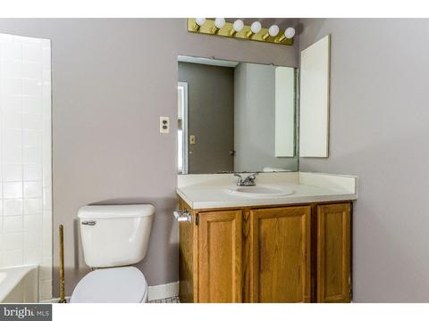 417 Silvia St, Ewing, NJ 08628 photo 17