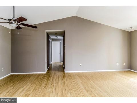 417 Silvia St, Ewing, NJ 08628 photo 8