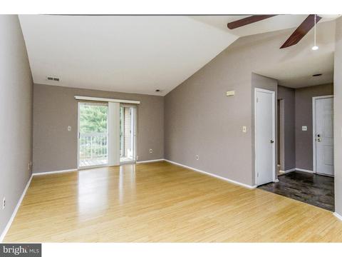 417 Silvia St, Ewing, NJ 08628 photo 9
