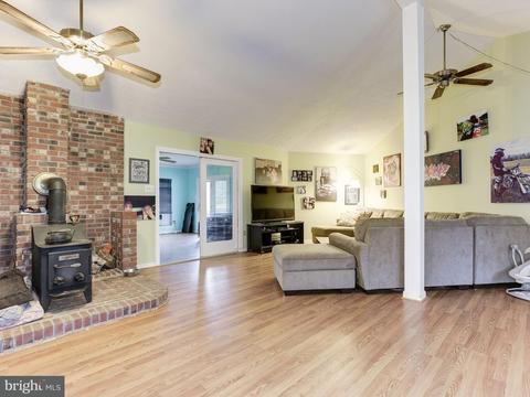 13725 Martin Rd, Brandywine, MD 20613 photo 1