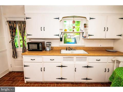 7 Monticello Ave, Ewing, NJ 08618 photo 10