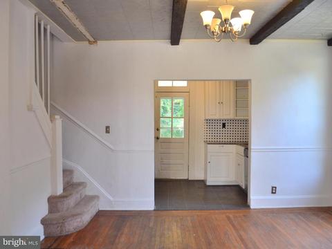 233 Mallow Hill Rd, Baltimore, MD 21229 photo 6
