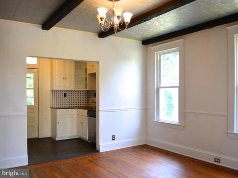 233 Mallow Hill Rd, Baltimore, MD 21229 photo 5