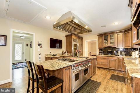508 Apple Grove Rd, Silver Spring, MD 20904 photo 8