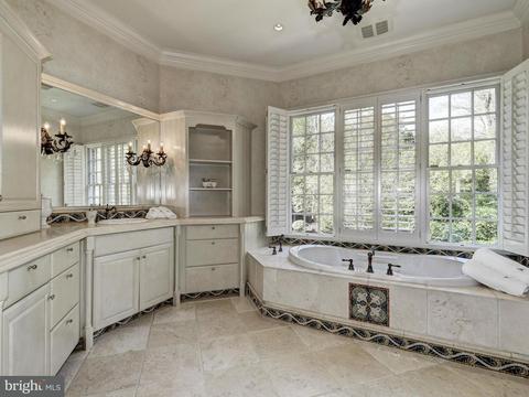 1091 Langley Fork Ln, Mclean, VA 22101 photo 17