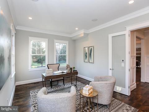8401 Sparger St, Mclean, VA 22102 photo 3