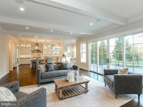 8401 Sparger St, Mclean, VA 22102 photo 6