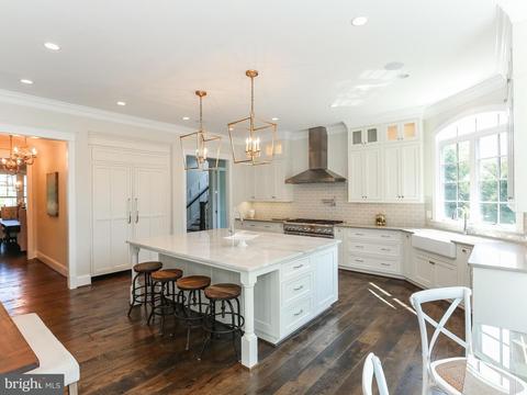 8401 Sparger St, Mclean, VA 22102 photo 9
