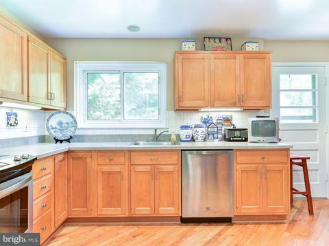 1812 Rupert St, Mclean, VA 22101 photo 8
