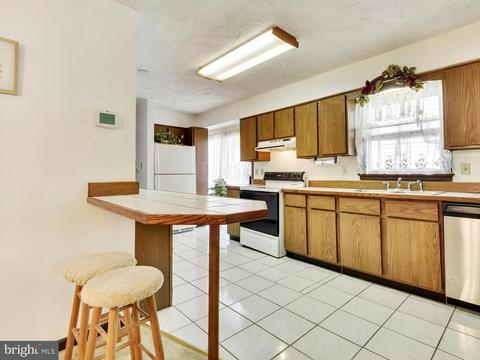 1726 Chesapeake Dr, Edgewater, MD 21037 photo 7