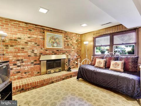 1726 Chesapeake Dr, Edgewater, MD 21037 photo 5