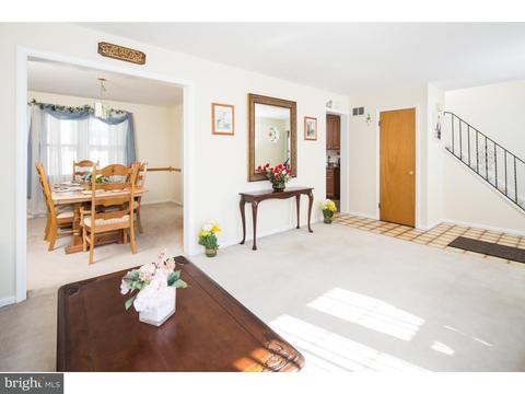 5 Nick Ct, Bear, DE 19701 photo 4