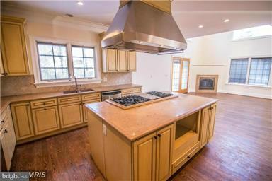 7403 Long Pine Dr, Springfield, VA 22151 photo 10