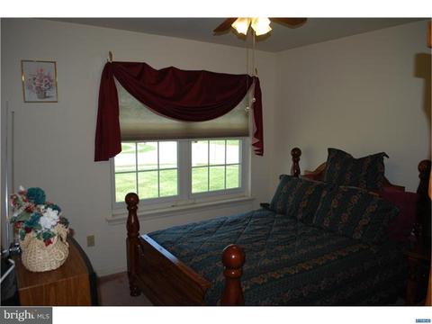 501 Daniels Ct, Bear, DE 19701 photo 8