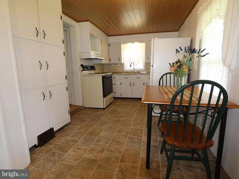 69 Water St, Smithsburg, MD 21783 photo 6