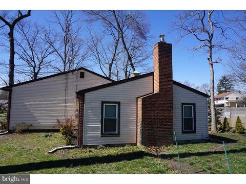419 Florence Ave, Maple Shade, NJ 08052 photo 2