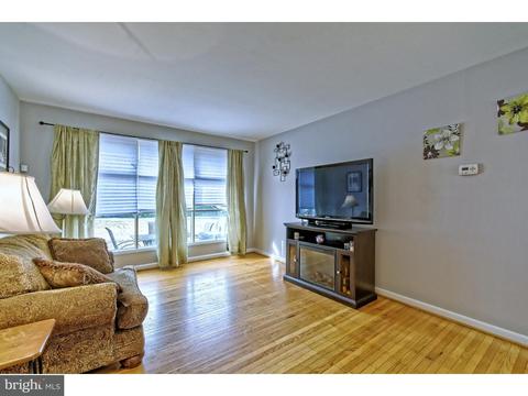 620 River Dr, Riverside, NJ 08075 photo 8