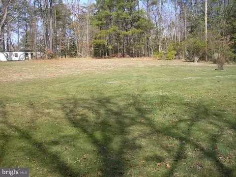 19920 Piney Point Rd, Piney Point, MD 20674