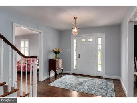 547 Eaglebrook Dr, Moorestown, NJ 08057 photo 4