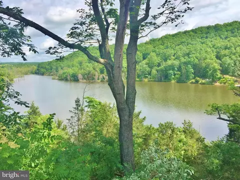 17 Knock Lane, Middletown, VA 22645