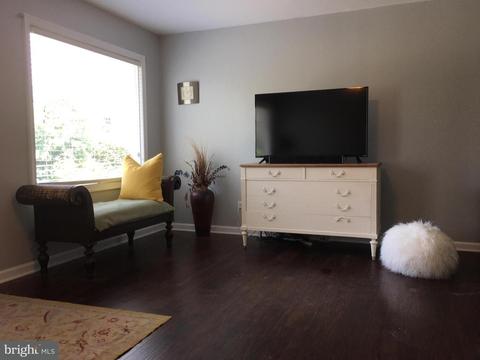 111 2nd St, Denton, MD 21629 photo 2