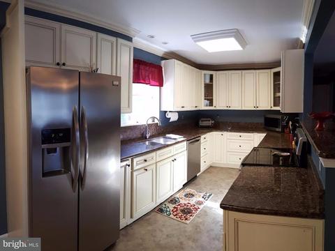 2012 Walsh Dr, Westminster, MD 21157 photo 4