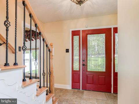 91 Walz Dr, Westminster, MD 21158 photo 2