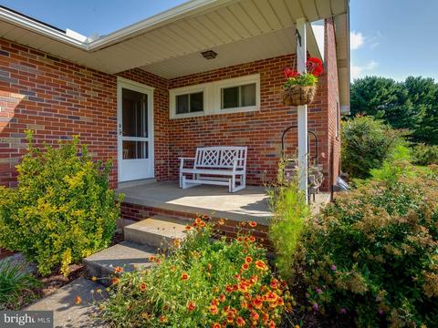 2305 Darlene Rd, Hampstead, MD 21074 photo 2