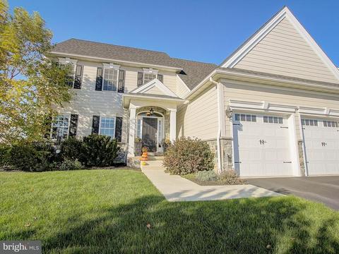 649 Integrity Dr, Lititz, PA 17543 photo 2