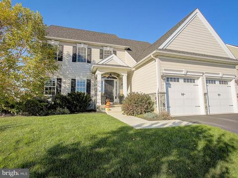 649 Integrity Dr, Lititz, PA 17543 photo 3