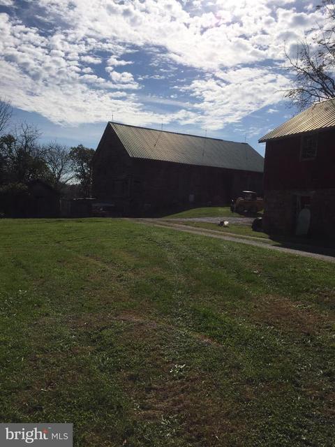 750 Farmbrook Ln, Manchester, PA 17345 photo 1