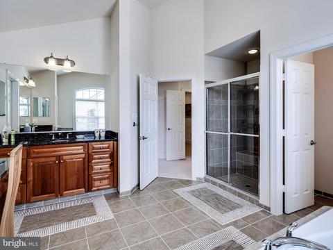 8604 Waterside Ct, Laurel, MD 20723 photo 15
