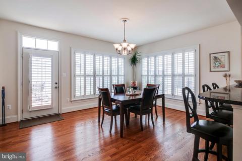 8604 Waterside Ct, Laurel, MD 20723 photo 10