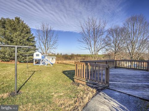 129 W Lexington Rd, Lititz, PA 17543 photo 5