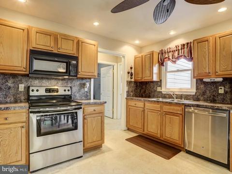 129 W Lexington Rd, Lititz, PA 17543 photo 13