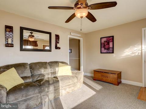 129 W Lexington Rd, Lititz, PA 17543 photo 9
