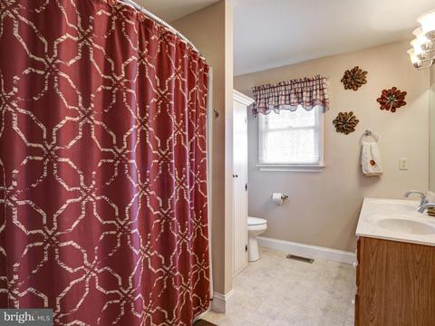 129 W Lexington Rd, Lititz, PA 17543 photo 19