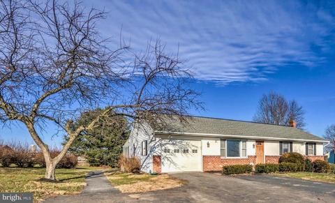 129 W Lexington Rd, Lititz, PA 17543 photo 2