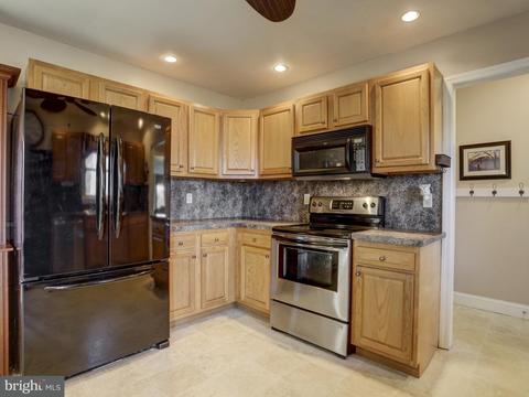 129 W Lexington Rd, Lititz, PA 17543 photo 12