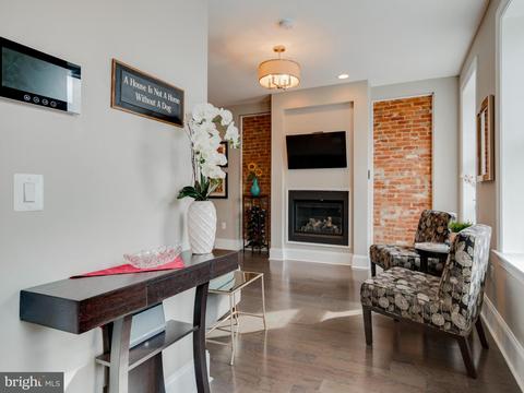 9 E 2nd St #2B, Frederick, MD 21701 photo 4