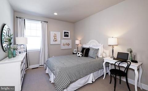 5104 Continental Dr, Frederick, MD 21703 photo 8
