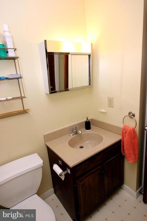 522 W 2nd Ave, Lititz, PA 17543 photo 8
