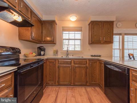 5905 Iron Frame Way, Columbia, MD 21044 photo 3