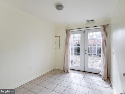 301 Cherry Ct, Herndon, VA 20170 photo 23