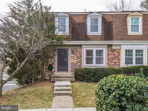 301 Cherry Ct, Herndon, VA 20170 photo 1