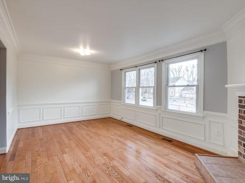 301 Cherry Ct, Herndon, VA 20170 photo 13