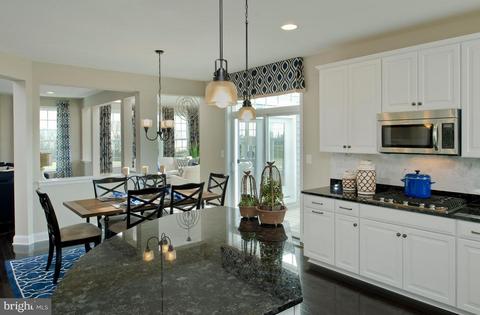 10046 Rowan Ln, Laurel, MD 20723 photo 7
