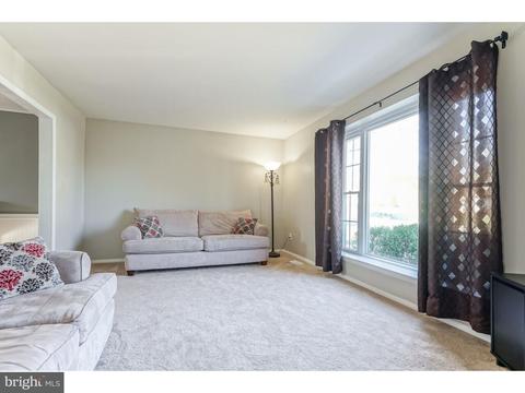 215 Paddock Way, Delran, NJ 08075 photo 4